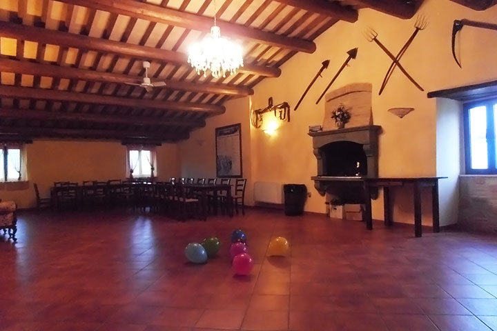 agriturismo-con-sala-riunioni-marche-1